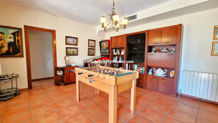 Image No.36-6 Bed Villa for sale
