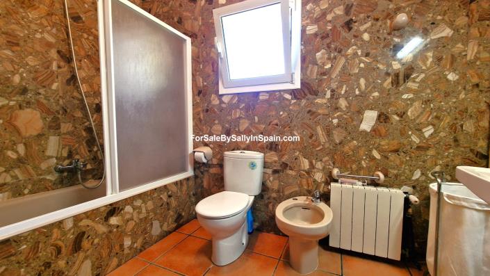 Image No.39-6 Bed Villa for sale