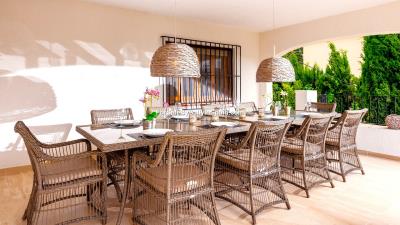 Dinning-on-terrace-1st-floor--2