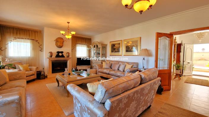 Image No.23-5 Bed Villa for sale