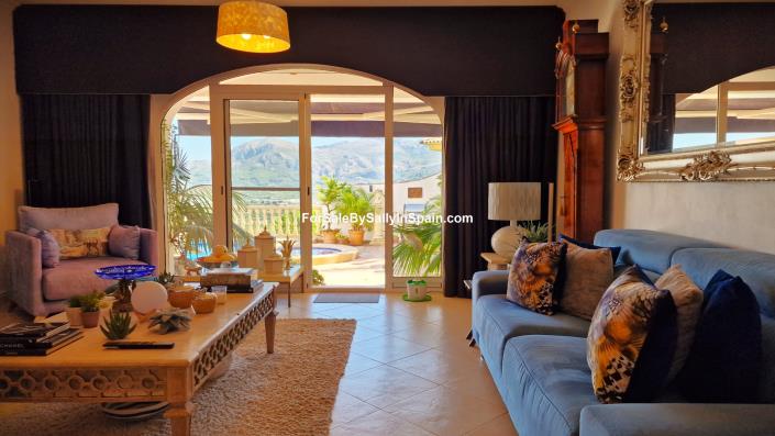 Image No.36-5 Bed Villa for sale