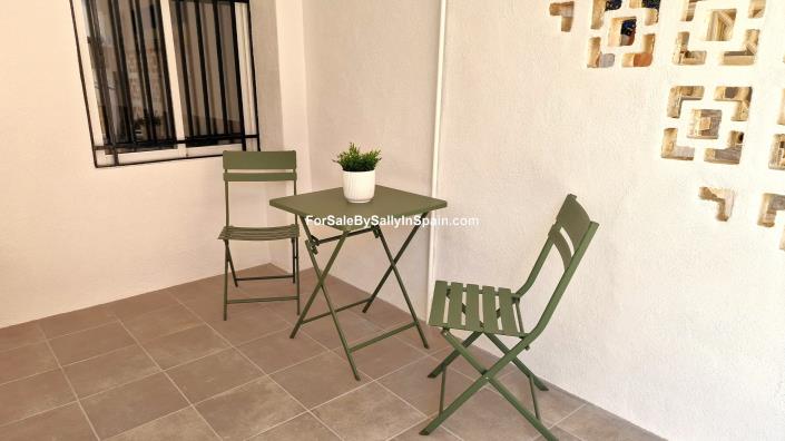 Image No.9-2 Bed Townhouse for sale