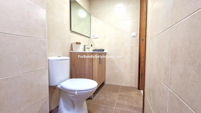 Image No.18-2 Bed Townhouse for sale