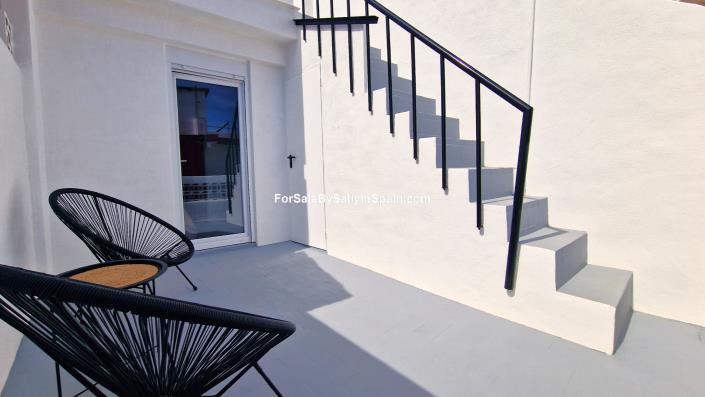 Image No.30-2 Bed Townhouse for sale