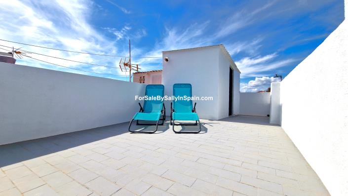 Image No.34-2 Bed Townhouse for sale