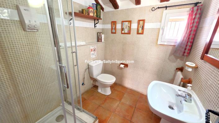 Image No.33-9 Bed Townhouse for sale