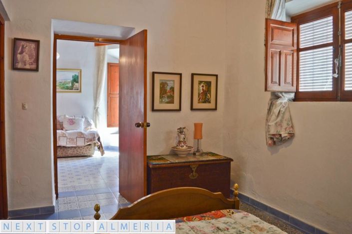 Image No.25-4 Bed Village House for sale