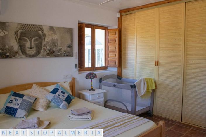 Image No.23-7 Bed Property for sale