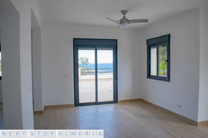 Image No.14-2 Bed Property for sale