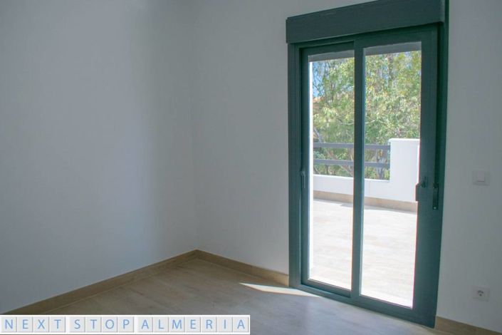 Image No.29-2 Bed Property for sale