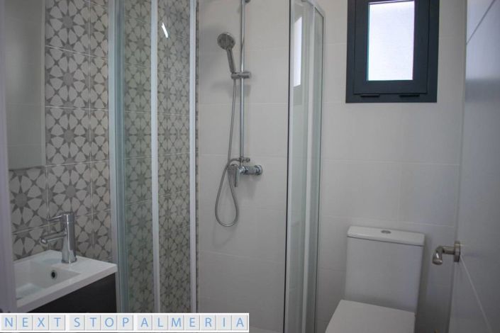 Image No.31-2 Bed Property for sale