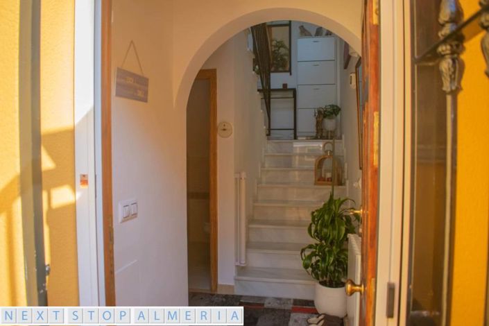 Image No.18-3 Bed Property for sale