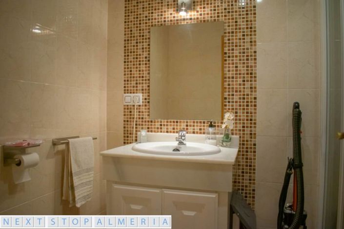 Image No.27-3 Bed Property for sale