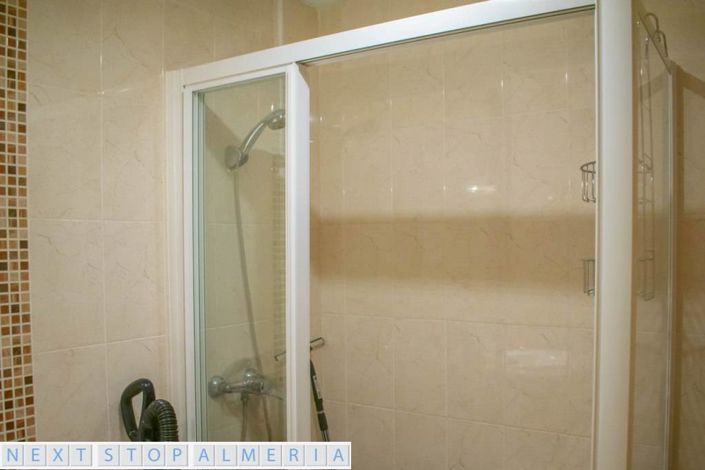 Image No.28-3 Bed Property for sale