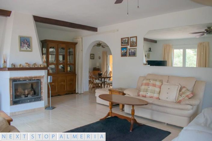 Image No.15-4 Bed Property for sale