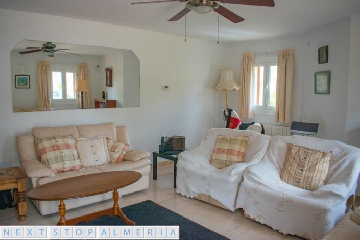 Image No.16-4 Bed Property for sale