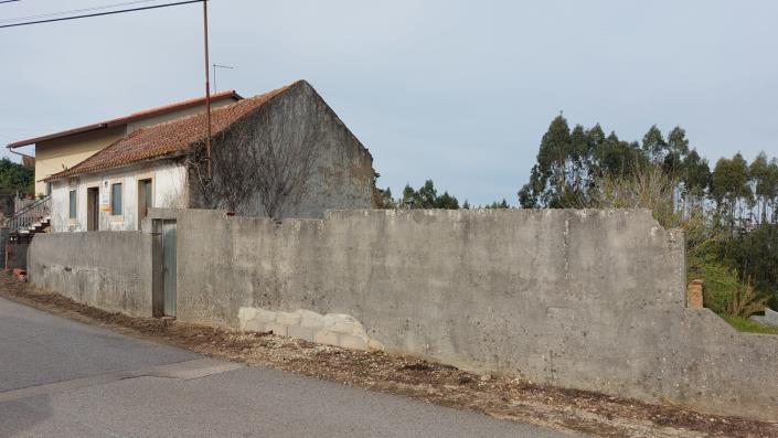 Image No.12-3 Bed Property for sale