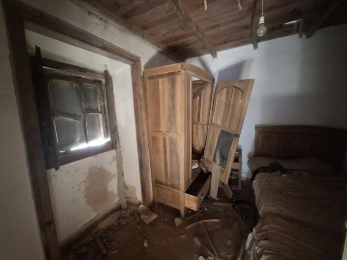 Image No.17-3 Bed Property for sale