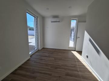 20250721_180251_resized