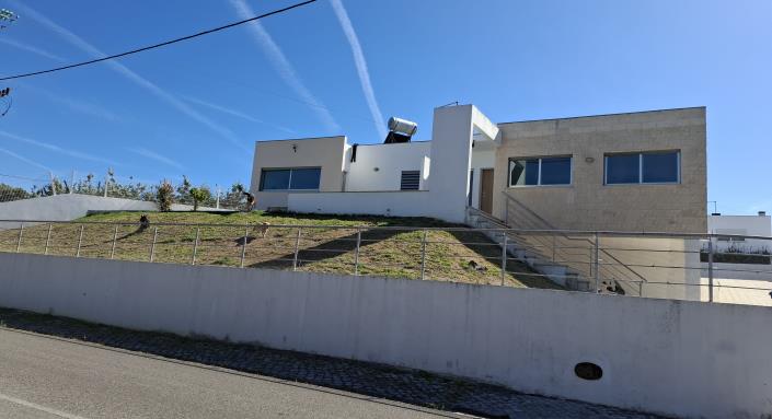 Image No.2-Maison / Villa de 4 chambres à vendre à Caldas da Rainha