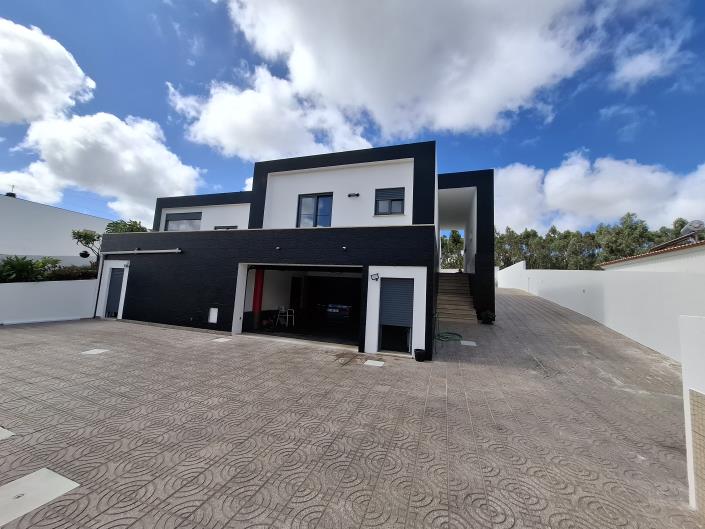 Image No.3-Maison / Villa de 4 chambres à vendre à Caldas da Rainha