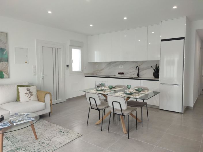 Image No.5-3 Bed Property for sale