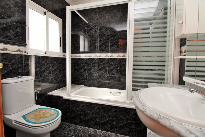 Image No.27-Commercial de 3 chambres à vendre à Villamartin