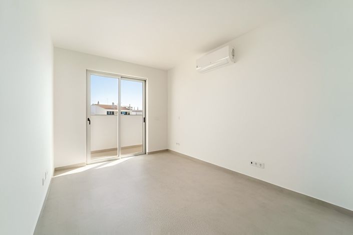 Image No.44-4 Bed Apartment for sale