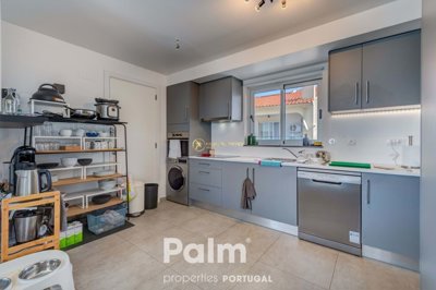 1706-632069-4017d2f44a169e2070a298ad08d2a2828