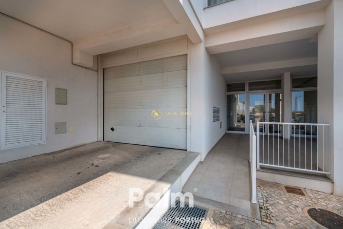 Image No.17-4 Bed Apartment for sale