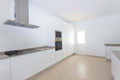 1706-632949-4017d2f44a169e2070a298ad08d2a2828