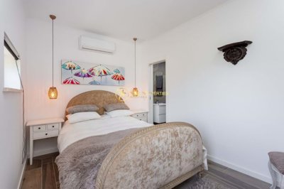 1706-635600-4017d2f44a169e2070a298ad08d2a2828