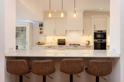 1706-635600-4017d2f44a169e2070a298ad08d2a2828