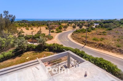 1706-635599-4017d2f44a169e2070a298ad08d2a2828