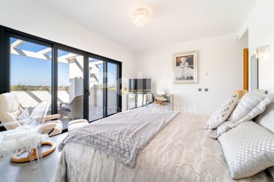 1706-636092-4017d2f44a169e2070a298ad08d2a2828