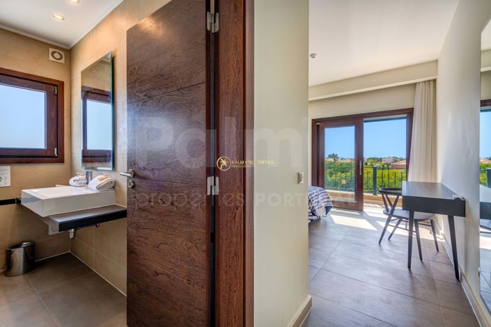 Image No.16-3 Bed Townhouse for sale