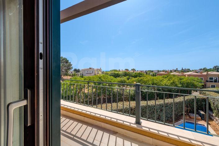 Image No.23-3 Bed Townhouse for sale