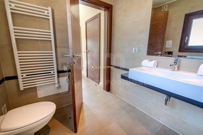 Image No.34-3 Bed Townhouse for sale