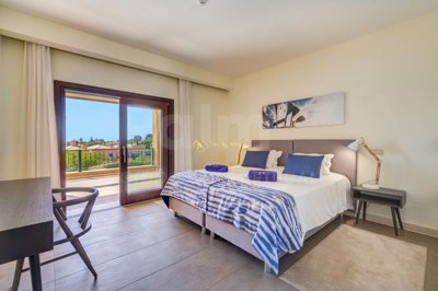 1706-642944-4017d2f44a169e2070a298ad08d2a2828