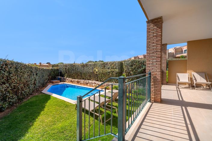 Image No.50-3 Bed Townhouse for sale