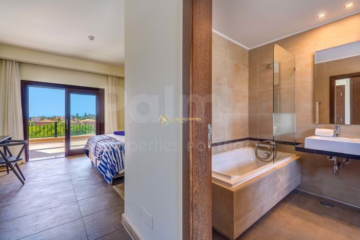 Image No.6-3 Bed Townhouse for sale