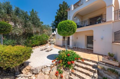 1706-639509-4017d2f44a169e2070a298ad08d2a2828