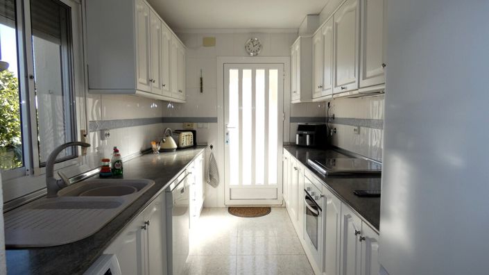 Image No.9-5 Bed Villa for sale