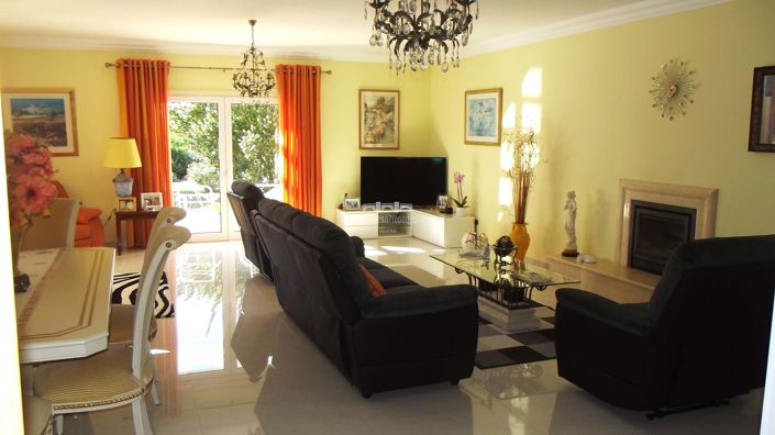 Image No.9-3 Bed Villa for sale