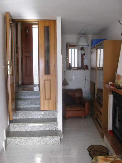 Image No.9-2 Bed Townhouse for sale