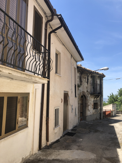 Image No.42-2 Bed Townhouse for sale