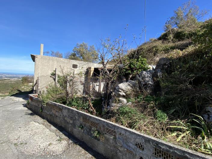 Image No.16-2 Bed Townhouse for sale