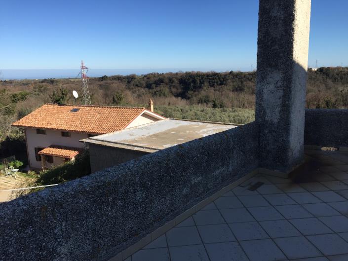 Image No.29-3 Bed Property for sale