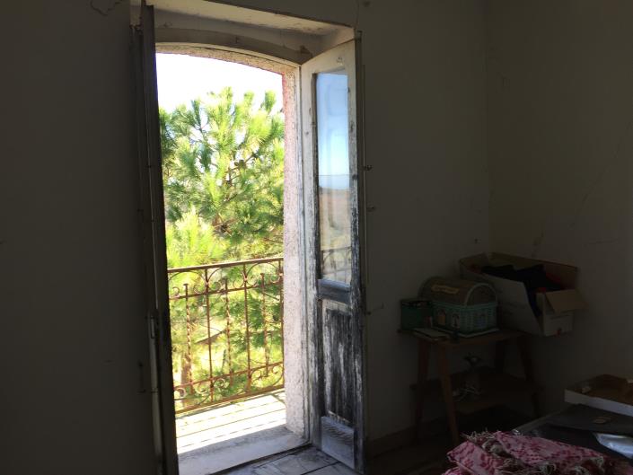 Image No.15-3 Bed Property for sale