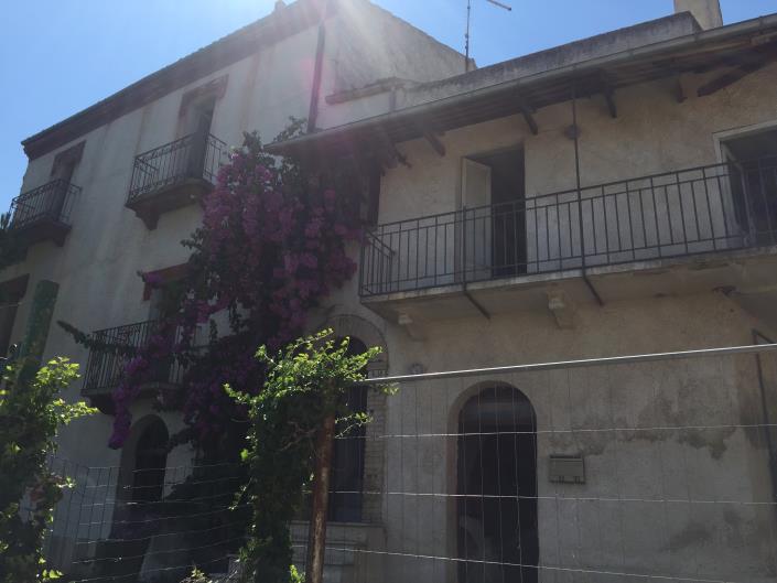 Image No.45-3 Bed Property for sale